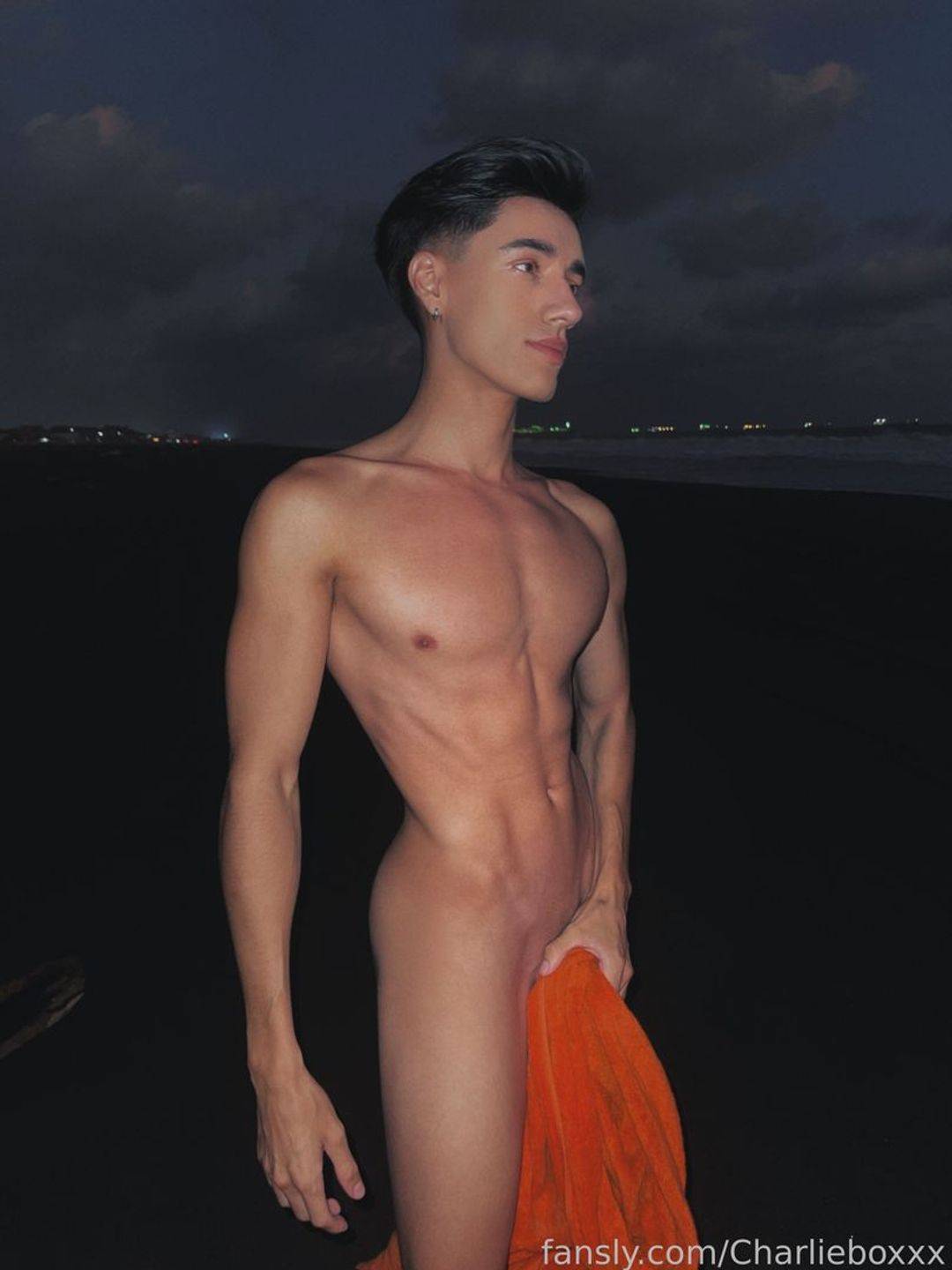 fansly Charlie Boxie  profile photo. Charlie Boxie  16