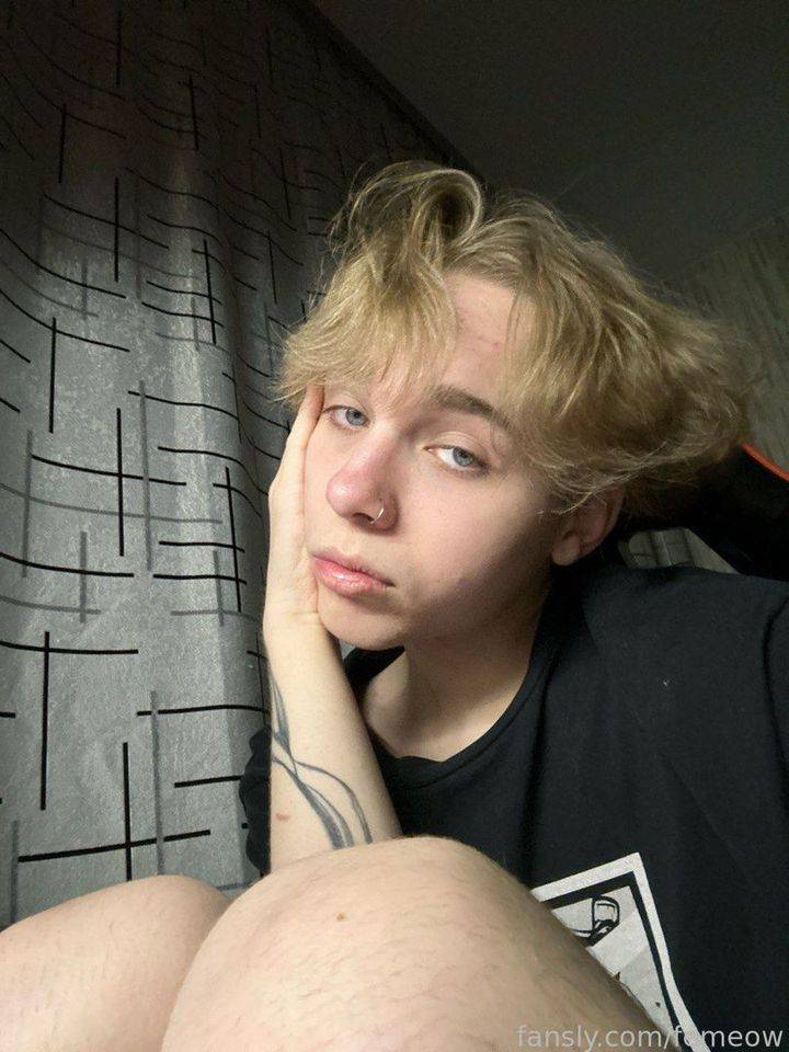 fansly Yuno profile photo. Yuno 36