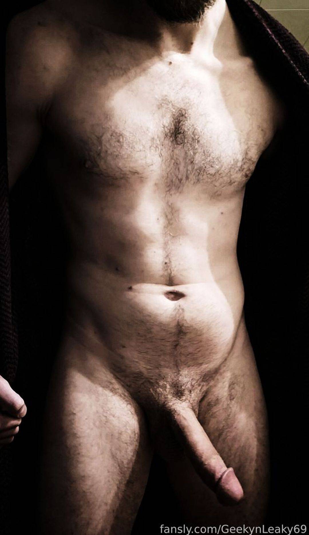 fansly GeekynLeaky69 profile photo. GeekynLeaky69 21