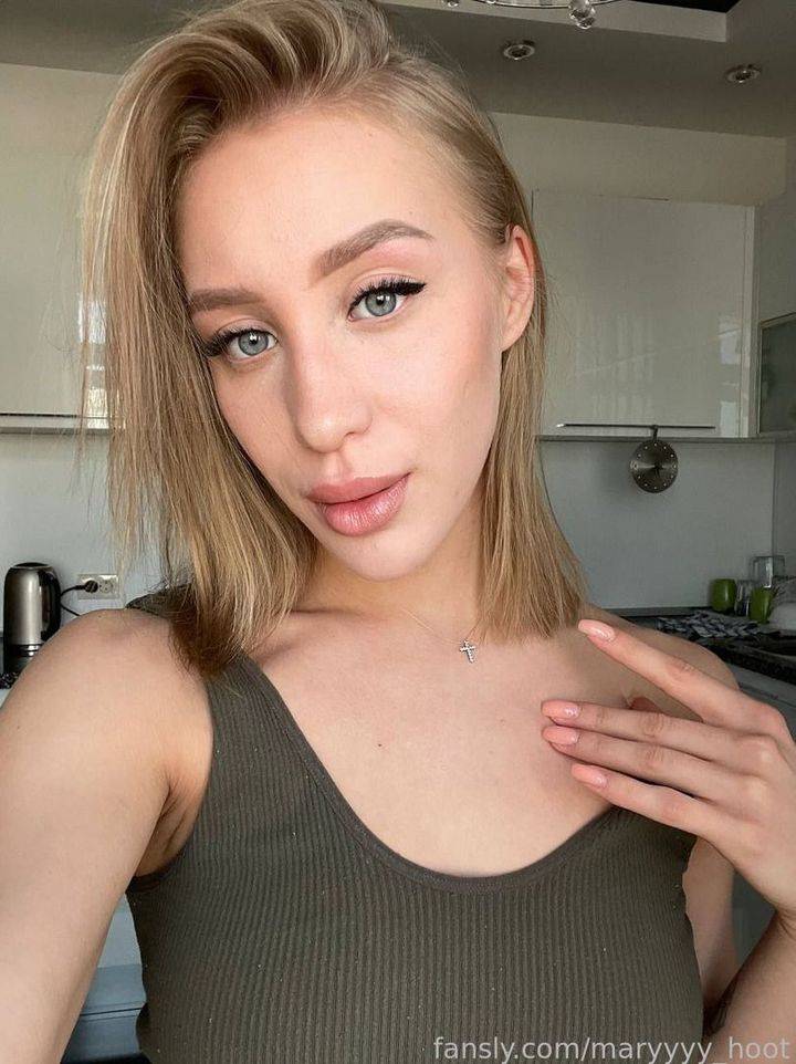 fansly Mary profile photo. Mary 32