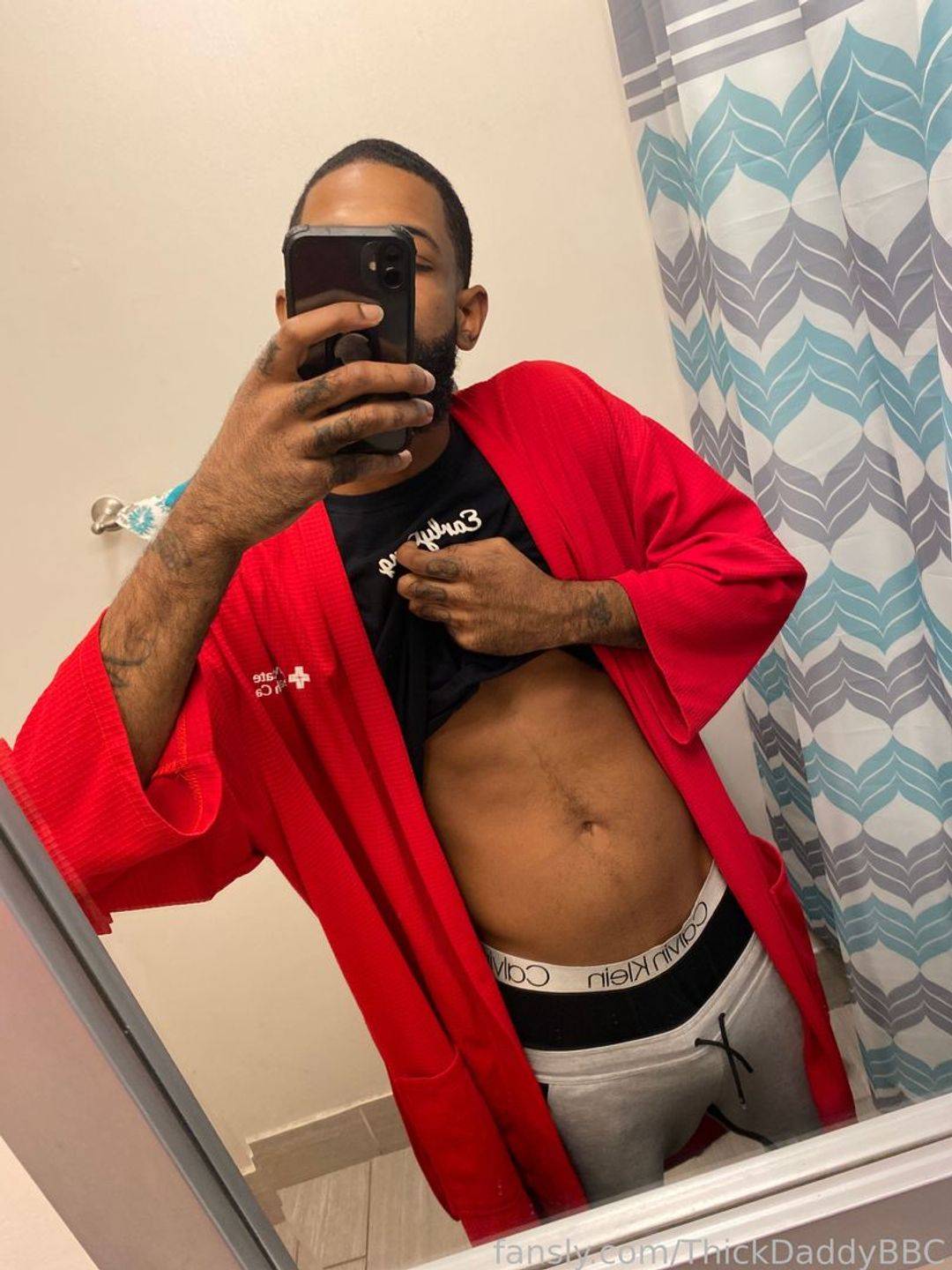 fansly ThickDaddyBBC profile photo. ThickDaddyBBC 16
