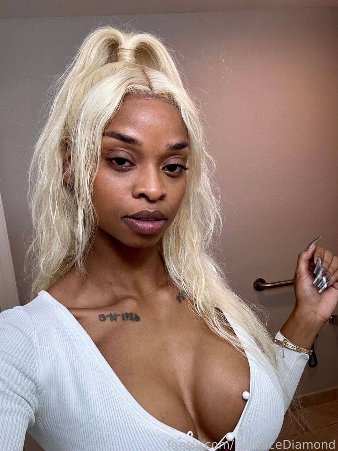 fansly DollfaceDiamond profile photo. DollfaceDiamond 6