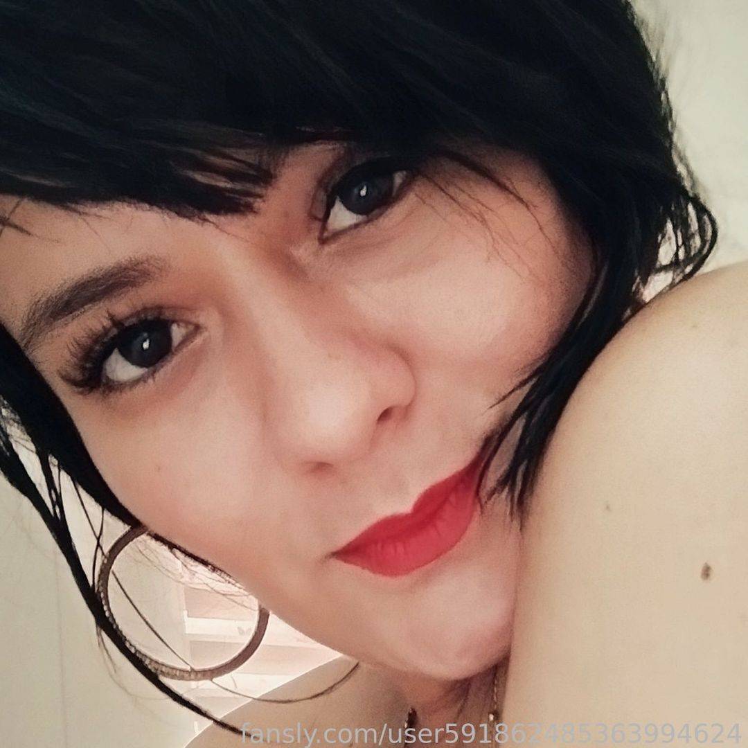 fansly HoneybrianaA  profile photo. HoneybrianaA  33