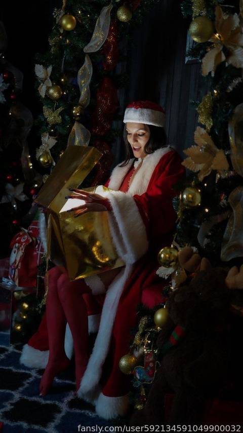 fansly Yomiloor  profile photo. Yomiloor  30