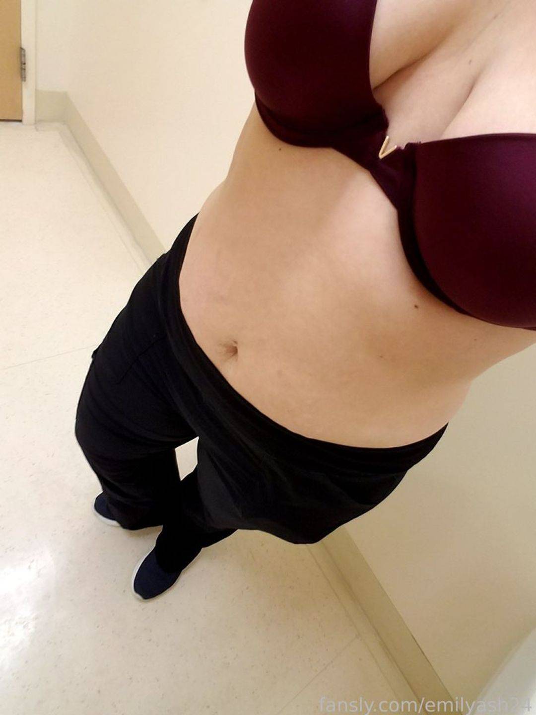 fansly emilyash24 profile photo. emilyash24 6