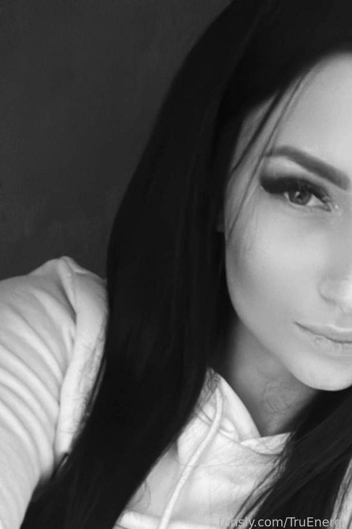 fansly TruEnergy profile photo. TruEnergy 33