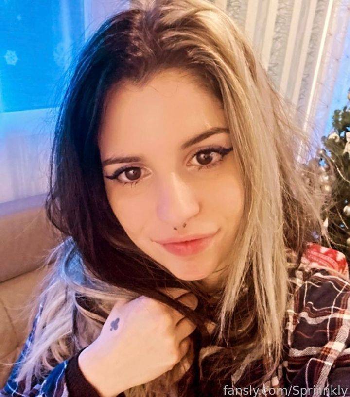 fansly Spriiinkly profile photo. Spriiinkly 18