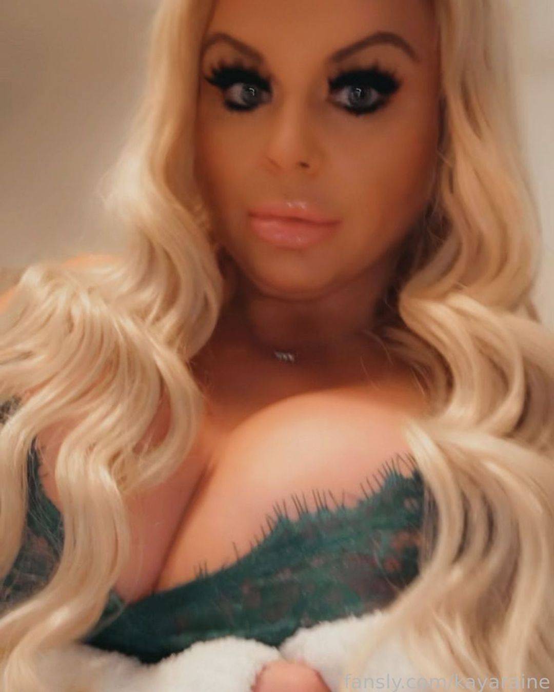fansly kayaraine profile photo. kayaraine 28