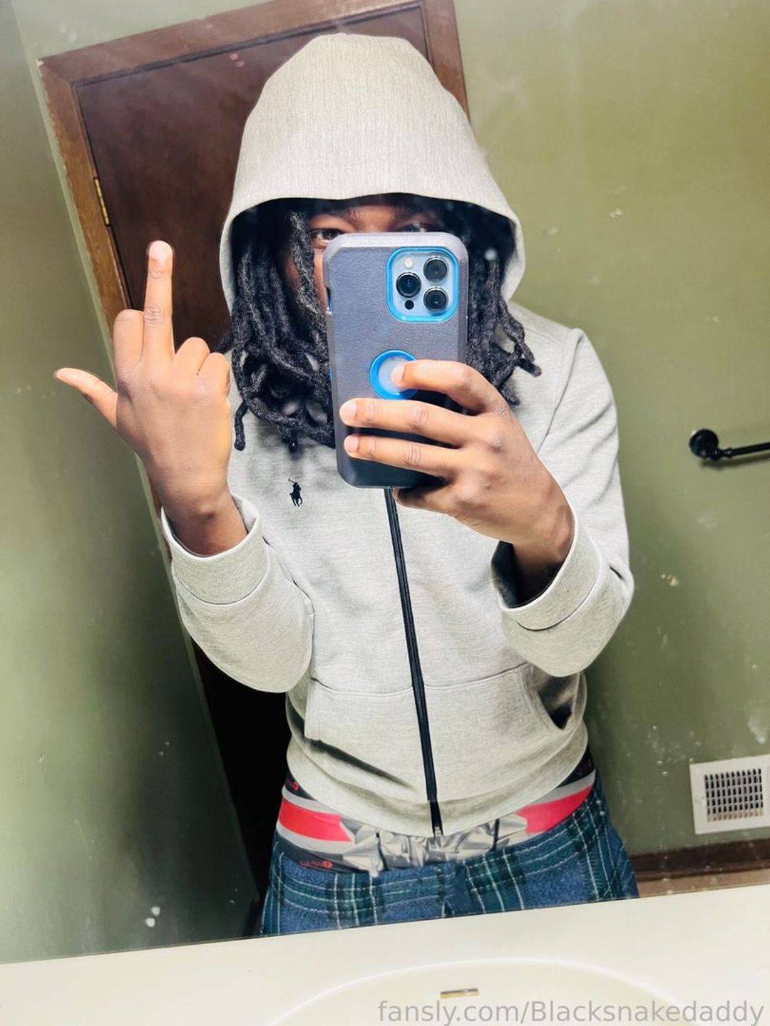 fansly Blacksnake profile photo. Blacksnake 16