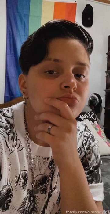 fansly almondyles profile photo. almondyles 2