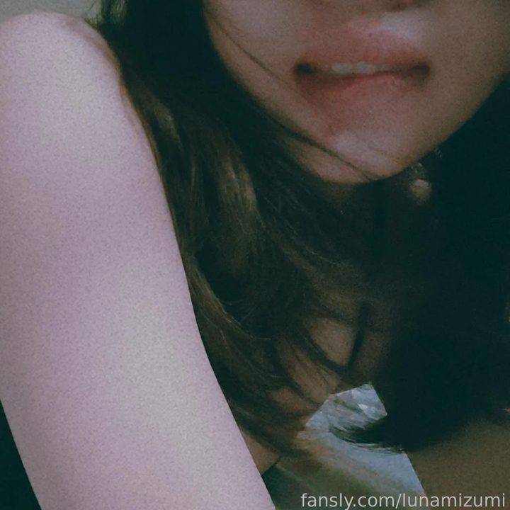 fansly luna profile photo. luna 34