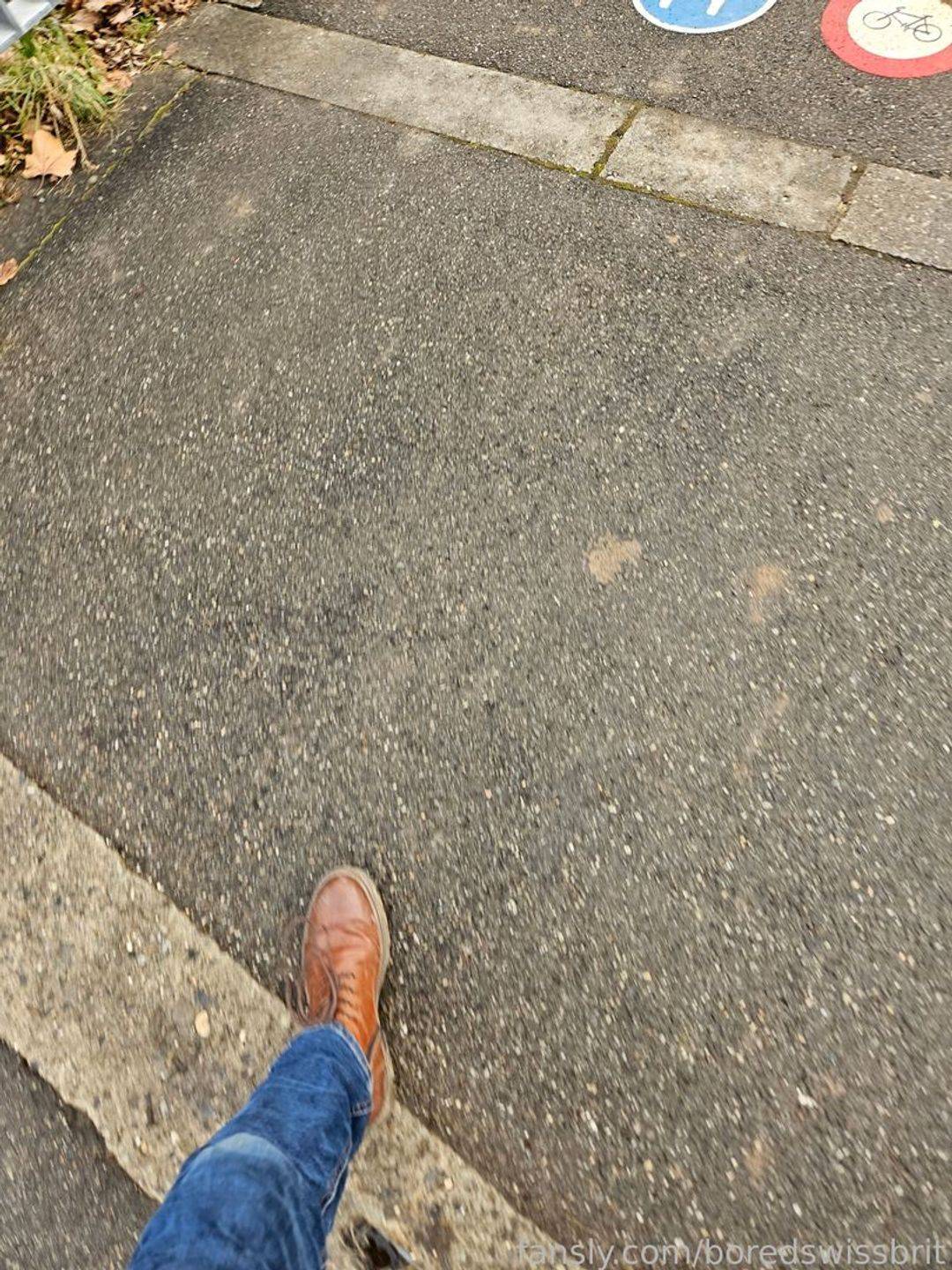 fansly Boredswissbrit profile photo. Boredswissbrit 28