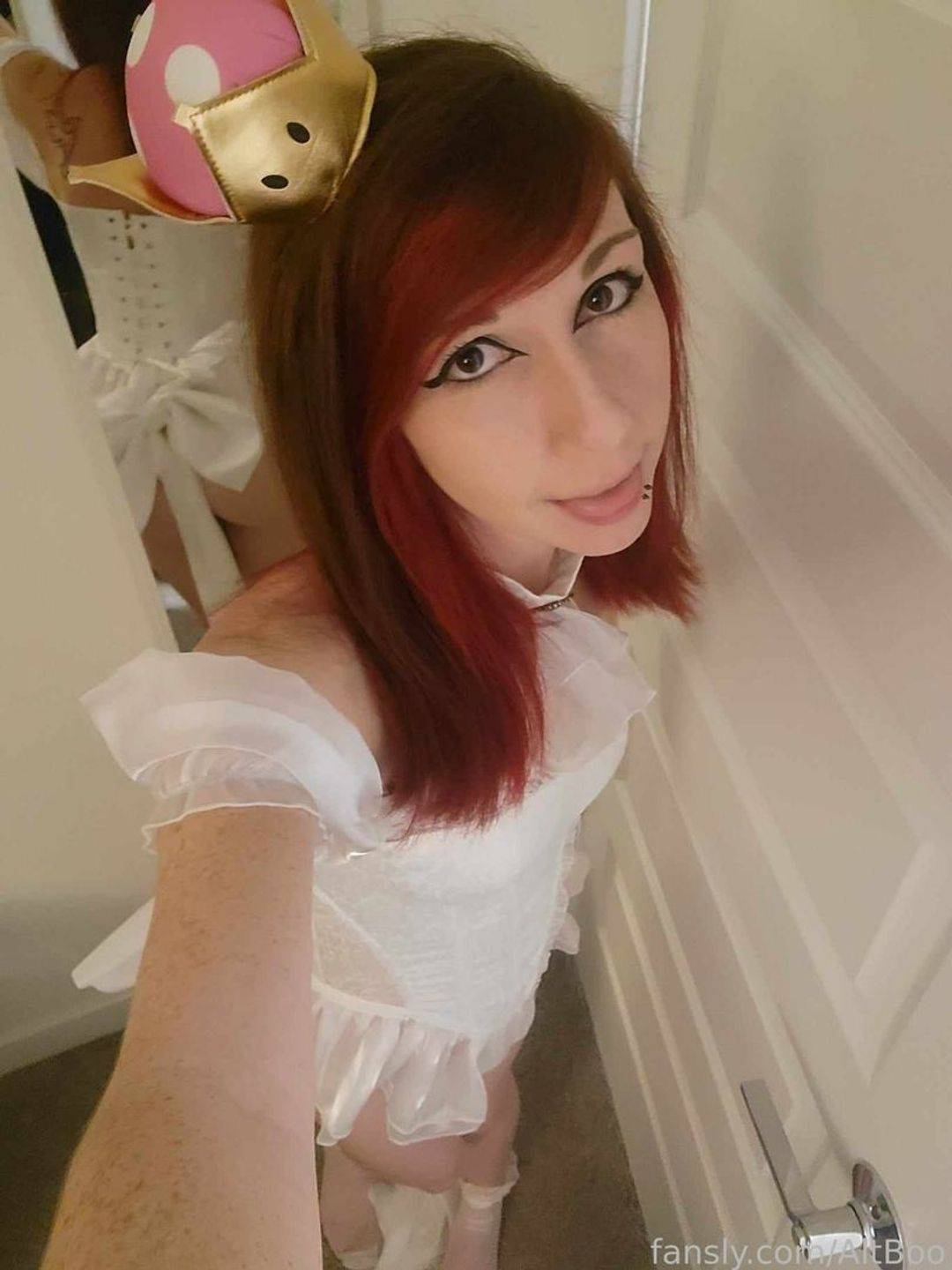 fansly Boo profile photo. Boo 22