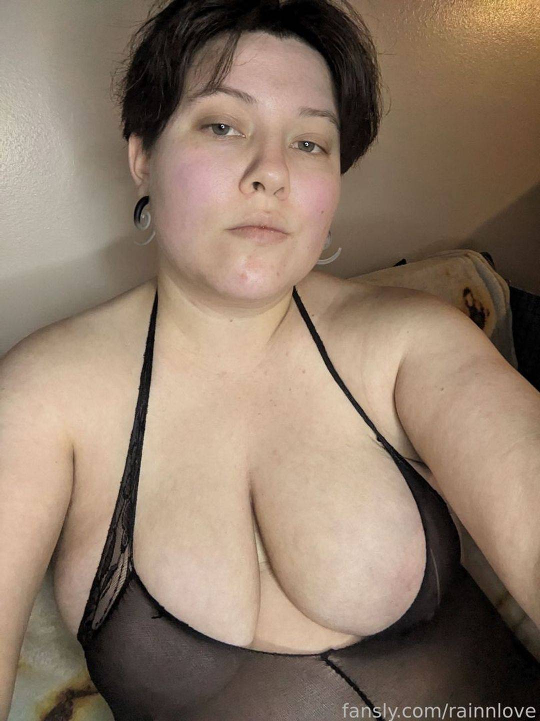 fansly rainnlove profile photo. rainnlove 31