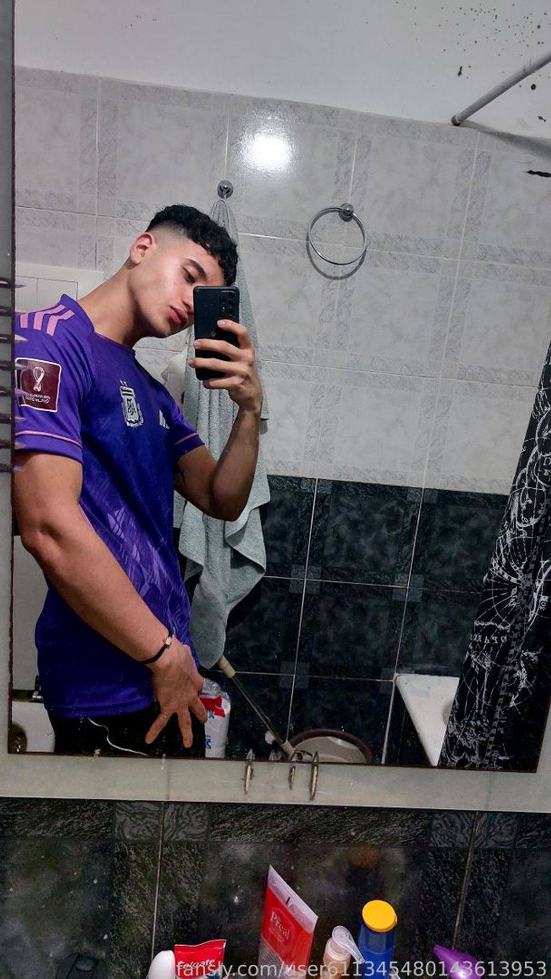 fansly Bebote profile photo. Bebote 32