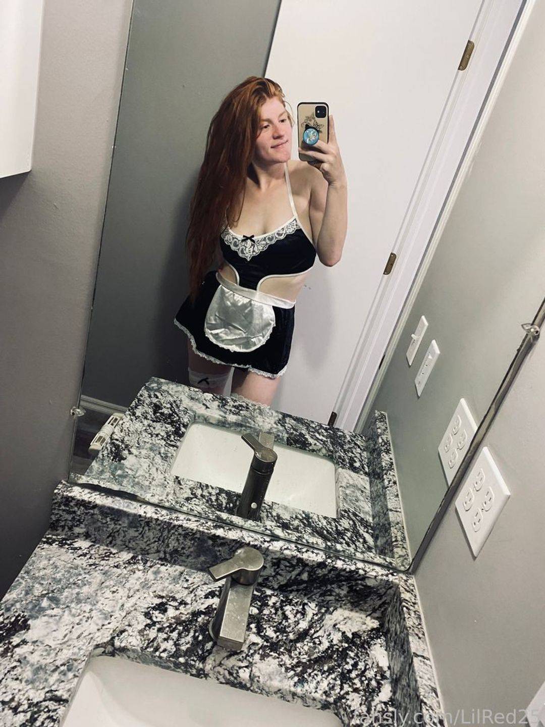 fansly LilRed25 profile photo. LilRed25 21