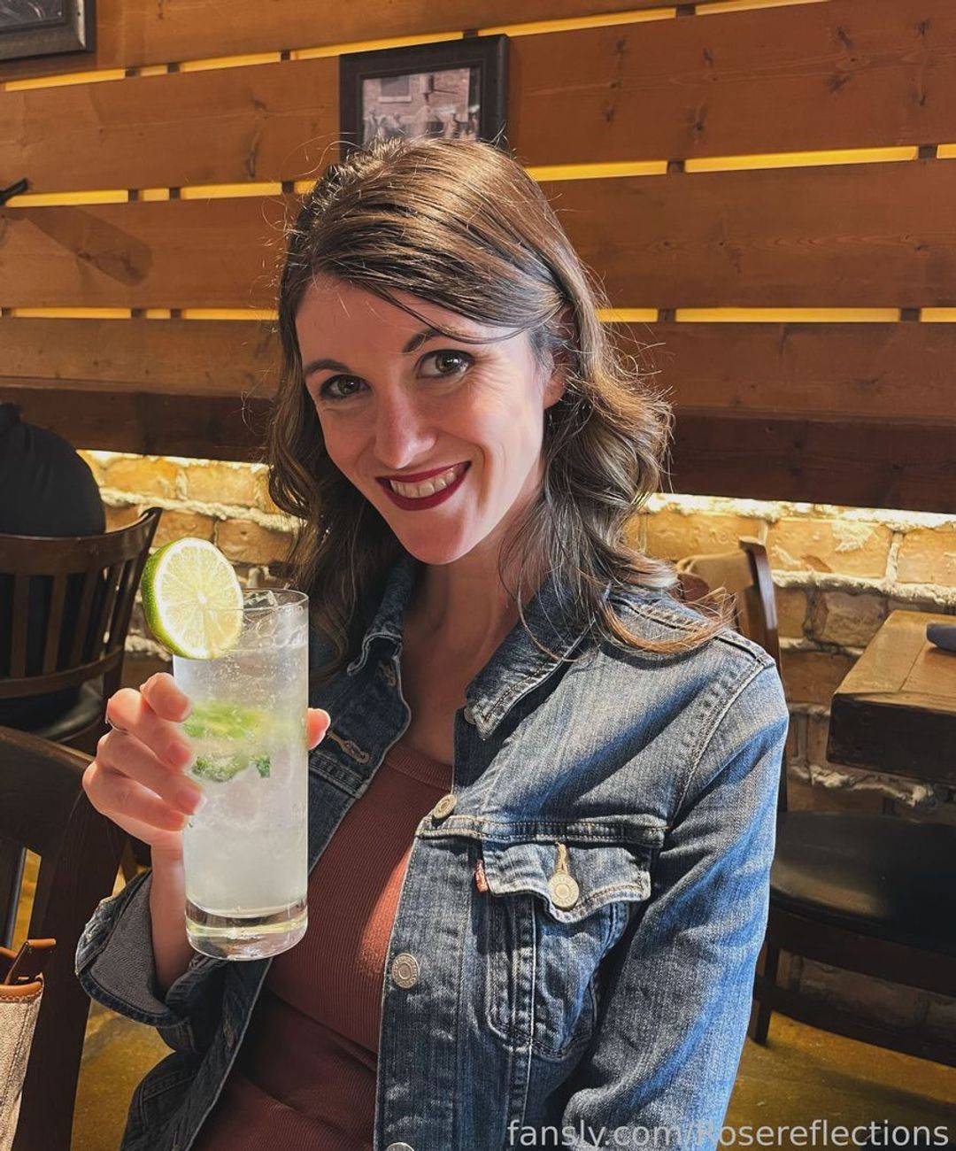 fansly rosereflections profile photo. rosereflections 11