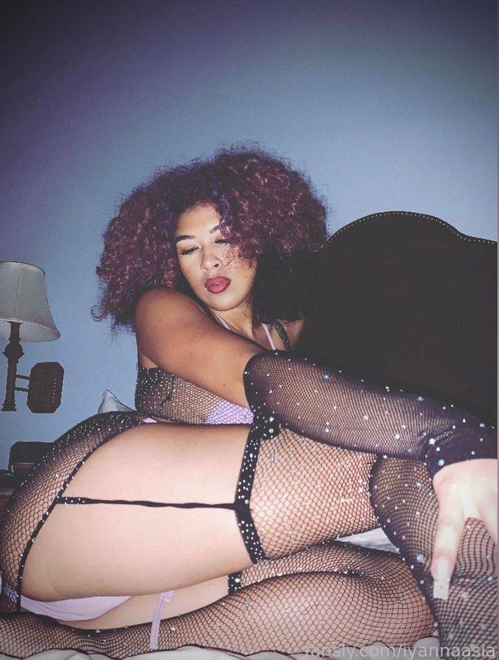 fansly iyannaasia profile photo. iyannaasia 32