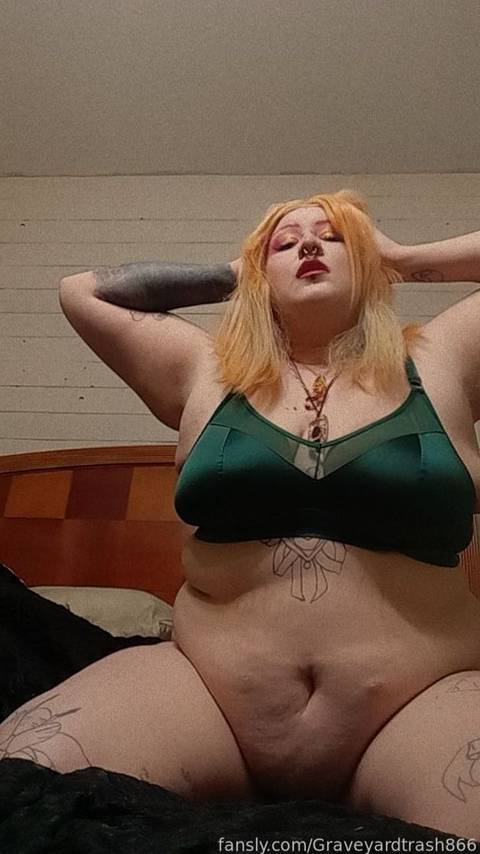 fansly gravetrash profile photo. gravetrash 24