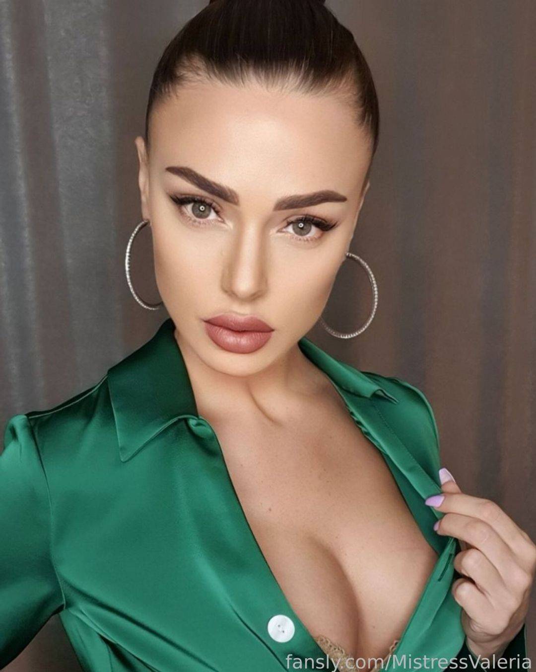 fansly MistressValeria profile photo. MistressValeria 31
