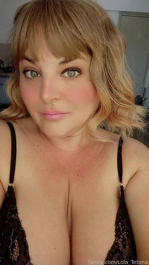 fansly Lola profile photo. Lola 28
