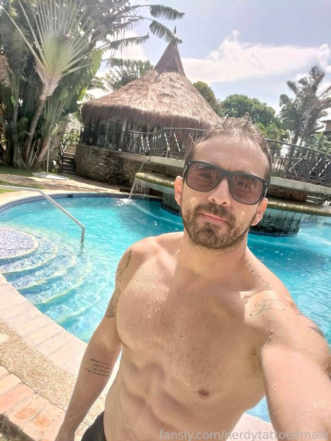 fansly latinnerdycrossfitte profile photo. latinnerdycrossfitte 16