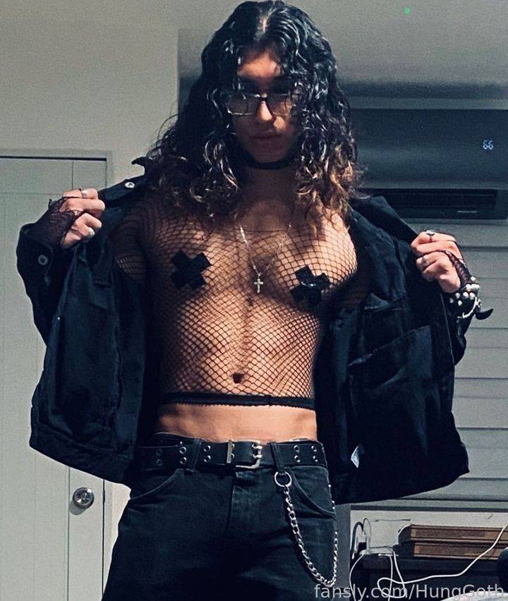 fansly Hung Goth profile photo. Hung Goth 34