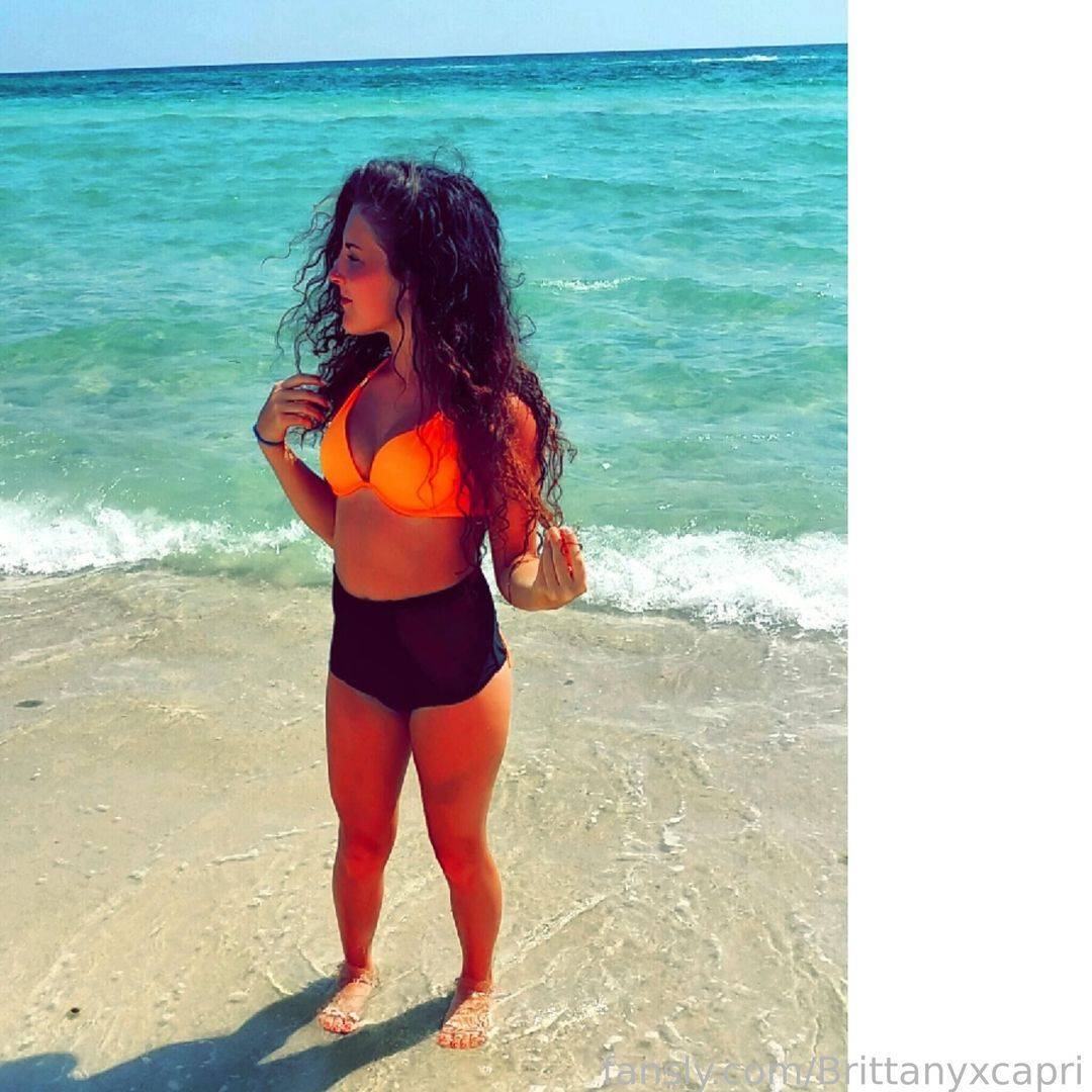 fansly Capri The Dancer profile photo. Capri The Dancer 32