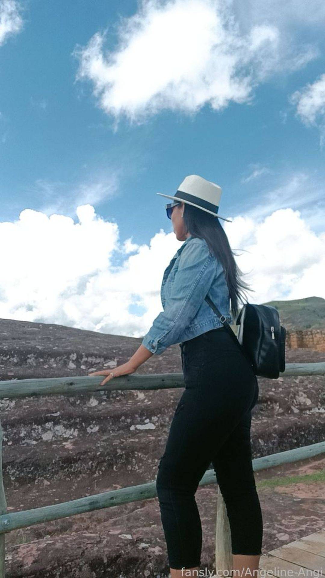 fansly Yuliana  profile photo. Yuliana  1