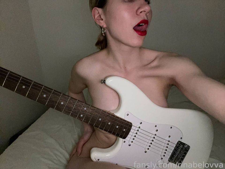 fansly rinabelovva profile photo. rinabelovva 32