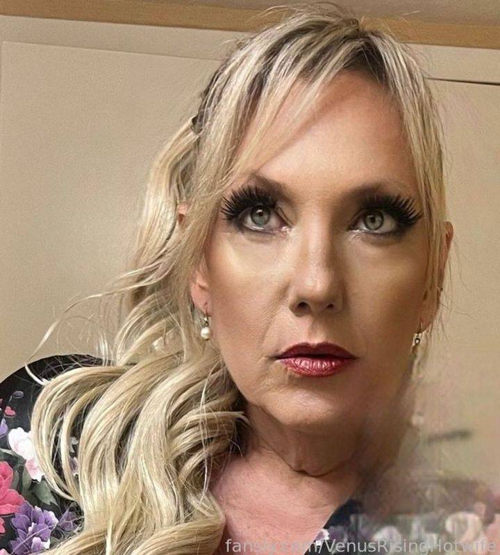 fansly VenusRisingHotwife profile photo. VenusRisingHotwife 7