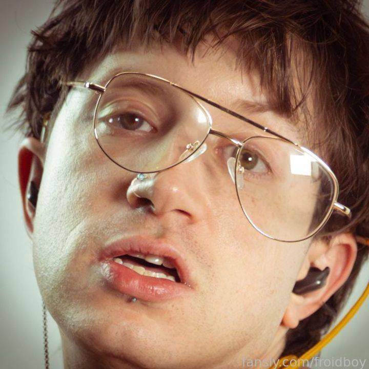 fansly FroidBoy profile photo. FroidBoy 27