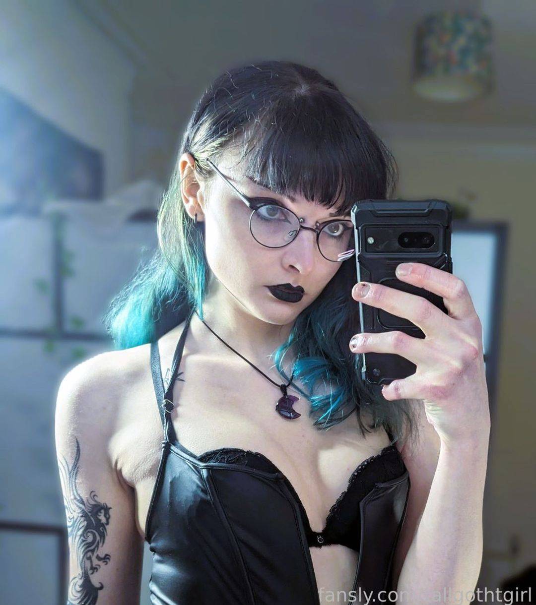 fansly Lily Nyxx profile photo. Lily Nyxx 34