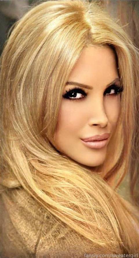 fansly Gia profile photo. Gia 35