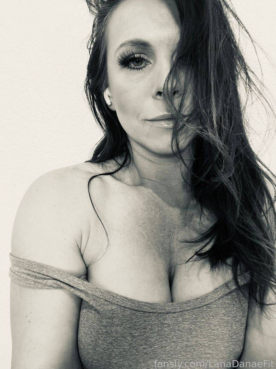 fansly LanaDanaeFit profile photo. LanaDanaeFit 7