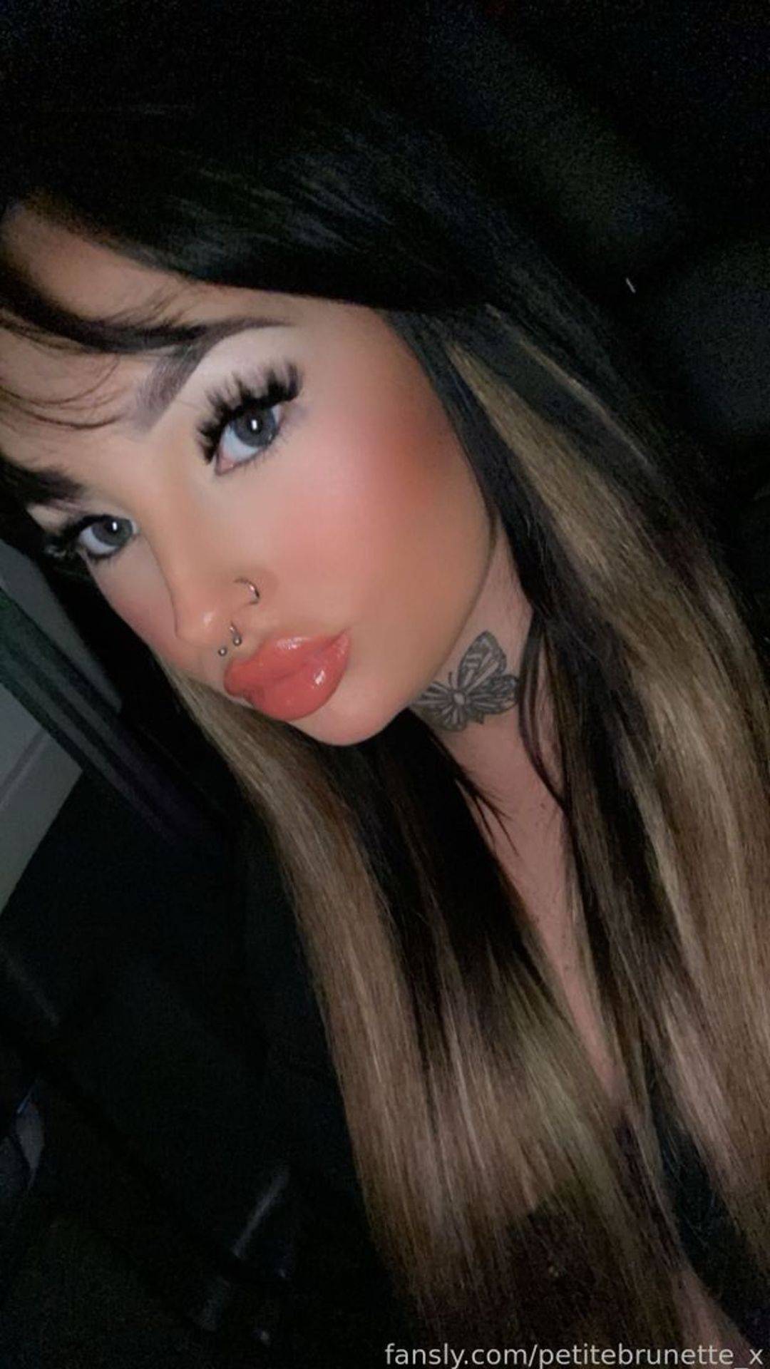 fansly petitebrunette_x profile photo. petitebrunette_x 23