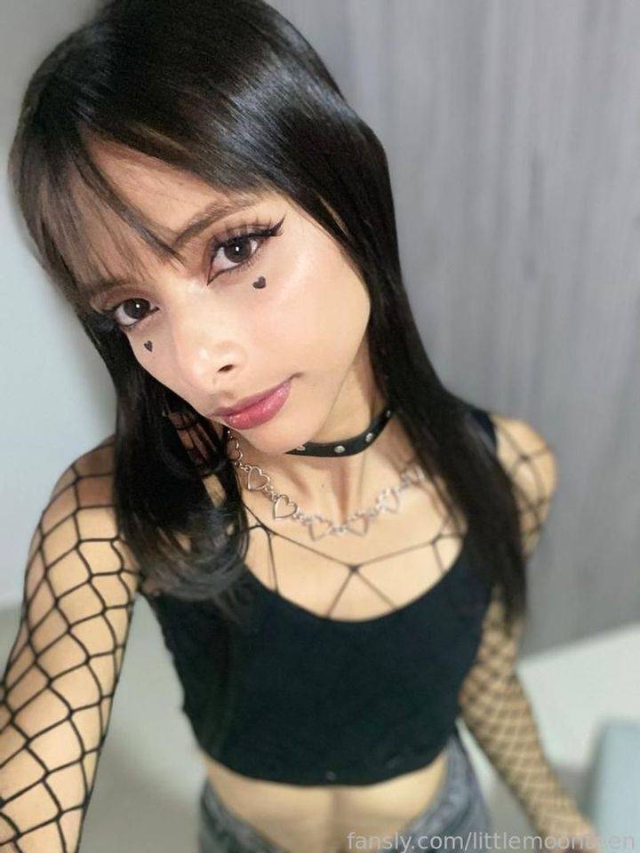 fansly littlemoonteen profile photo. littlemoonteen 33