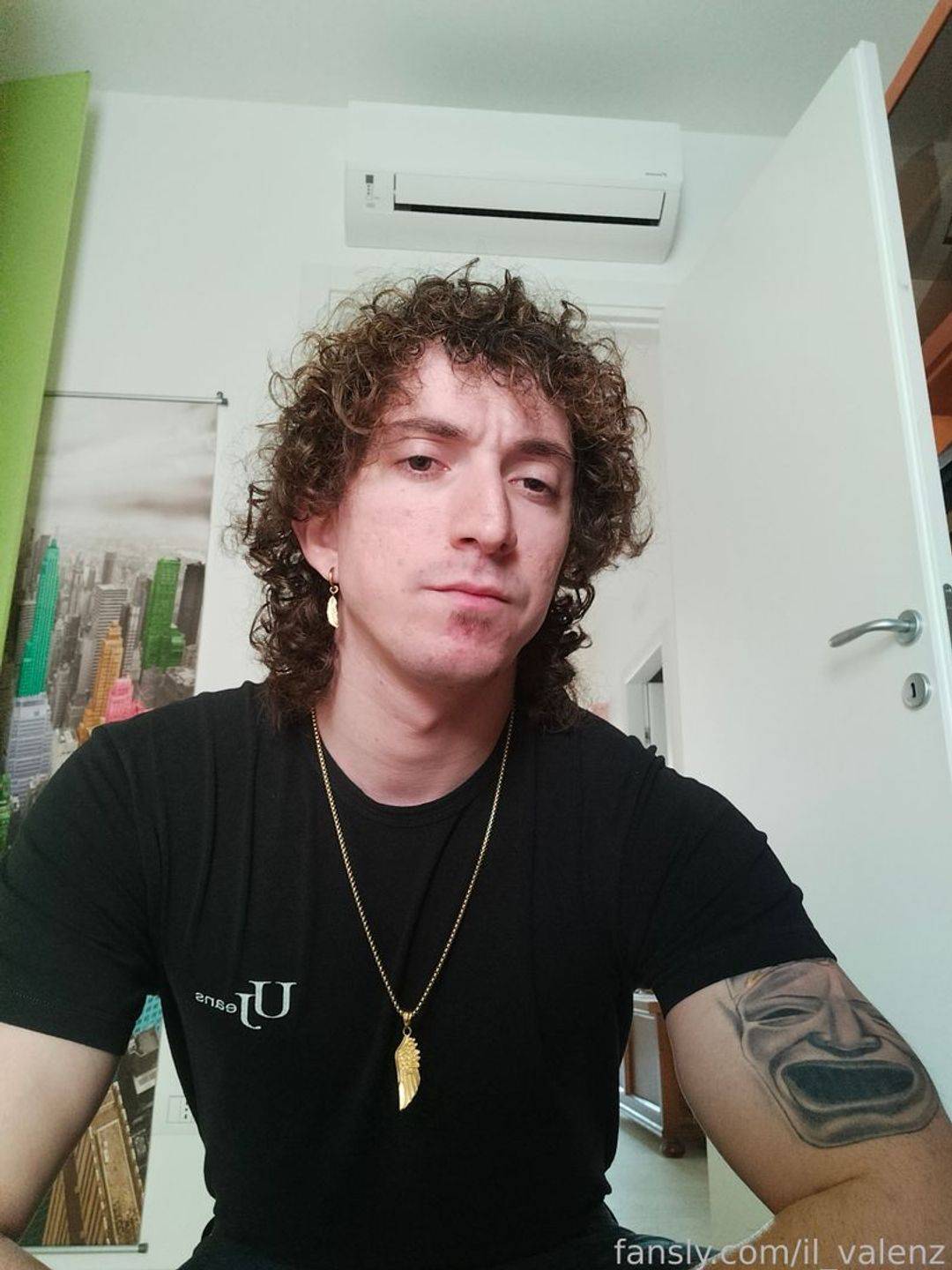 fansly v.4lenz profile photo. v.4lenz 37