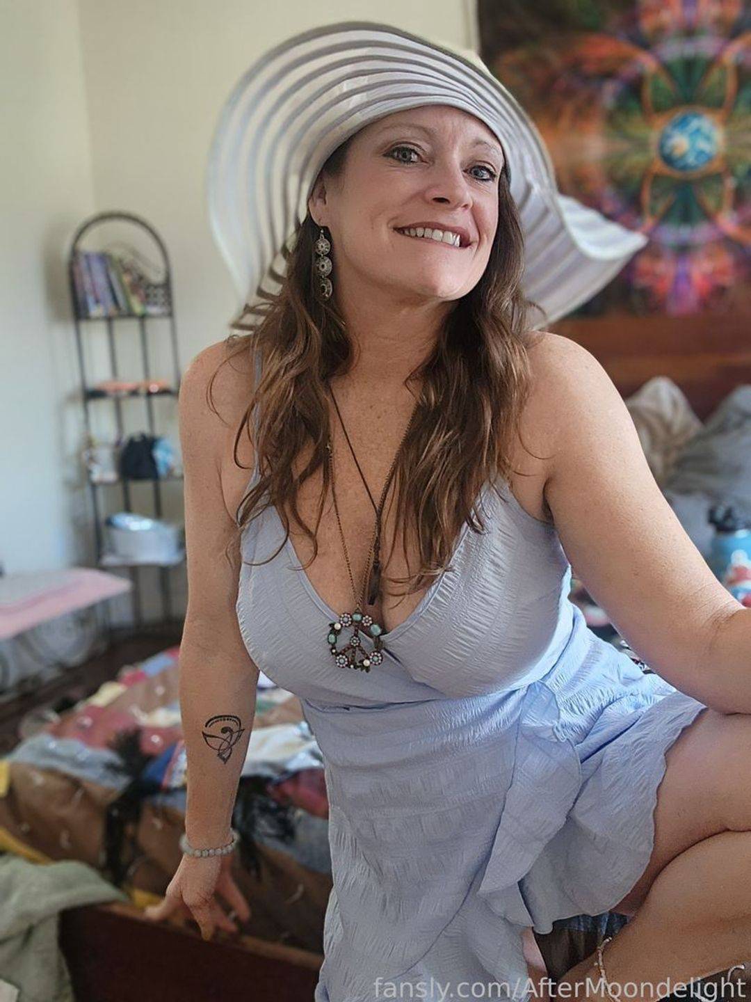 fansly AfterMoondelight profile photo. AfterMoondelight 3