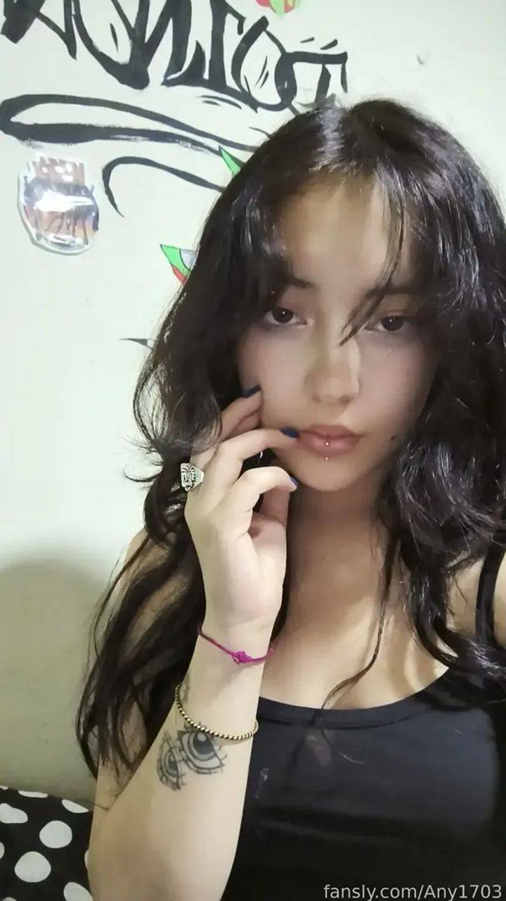fansly Ery  profile photo. Ery  21