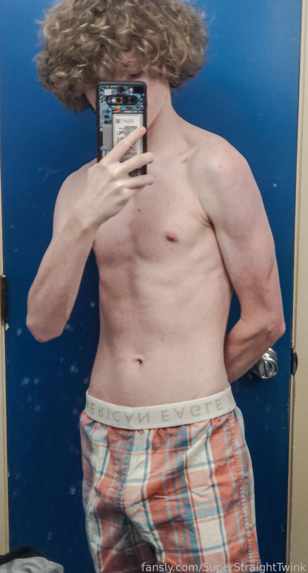 fansly SuperStraightTwink profile photo. SuperStraightTwink 33