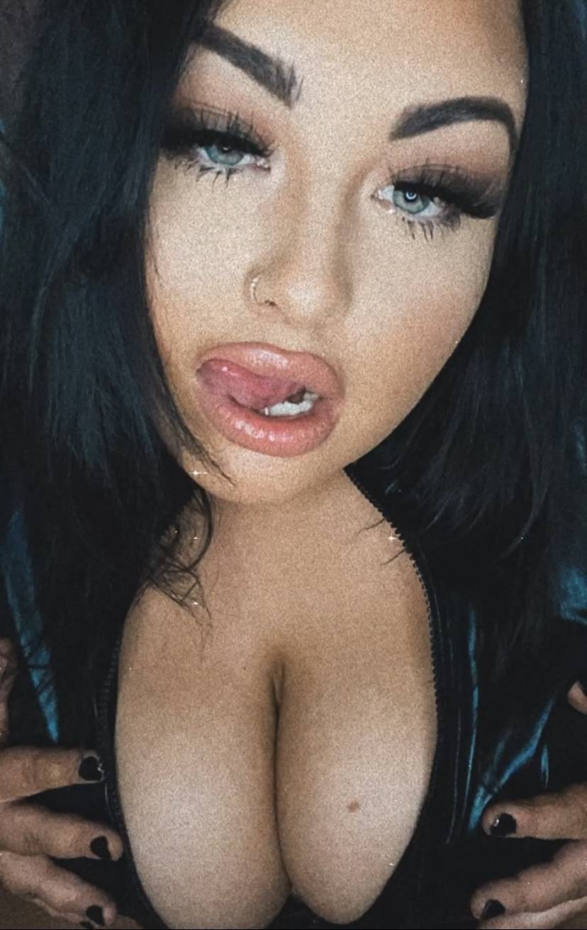 onlyfans ✨ Goddess Azia ✨ profile photo. ✨ Goddess Azia ✨ 28