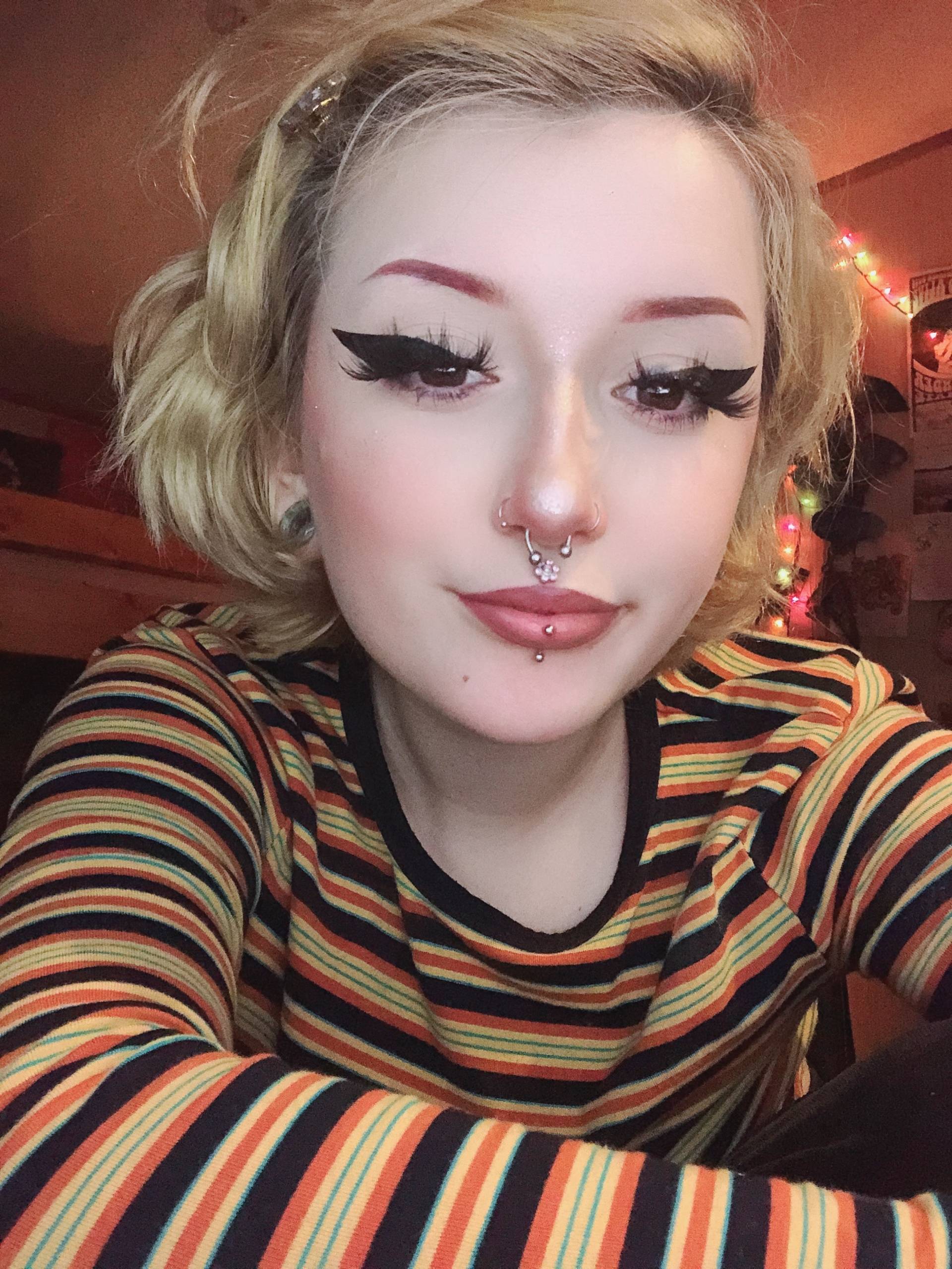 onlyfans nicole profile photo. nicole 10