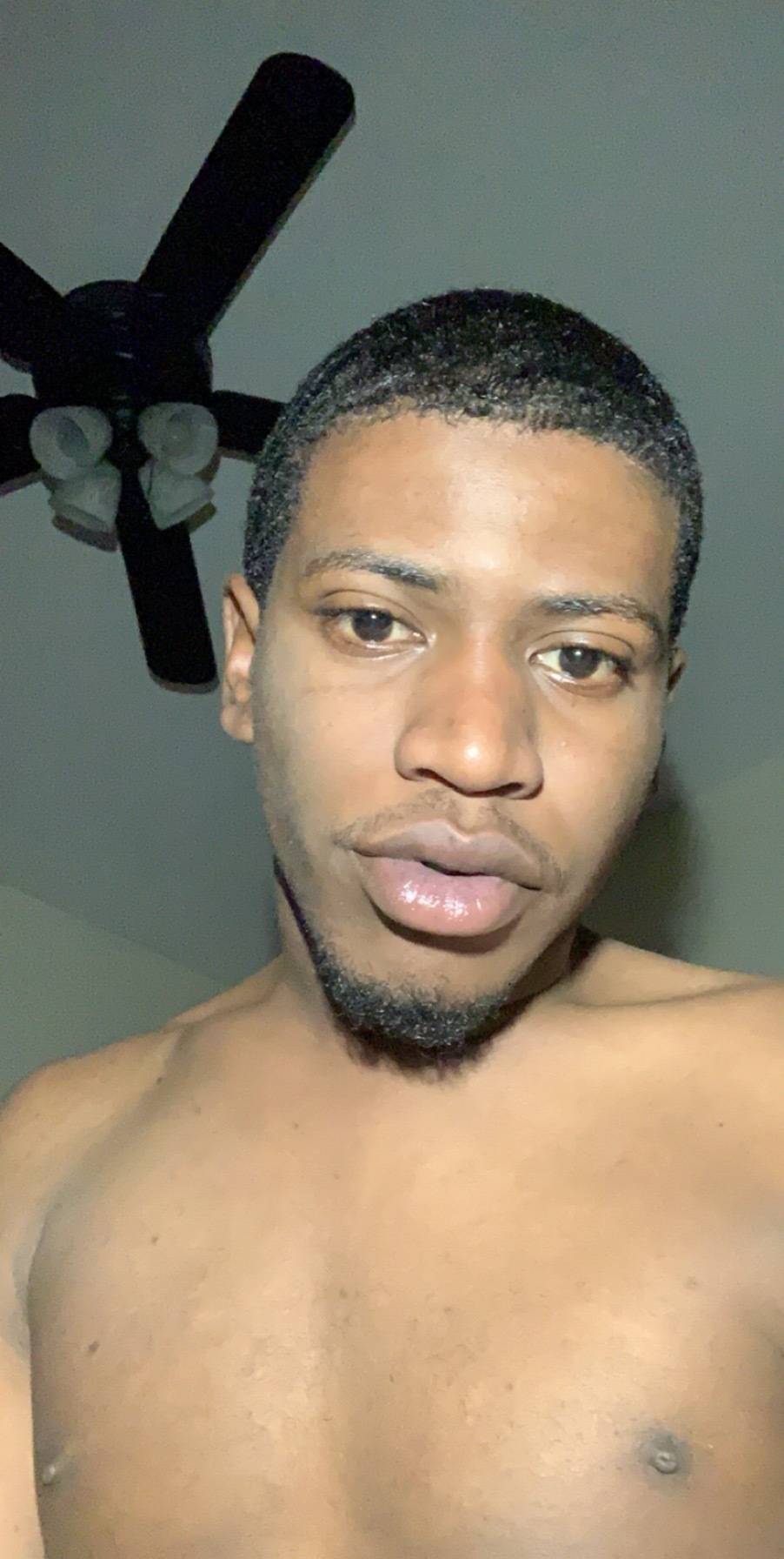 onlyfans Aro Summers profile photo. Aro Summers 9