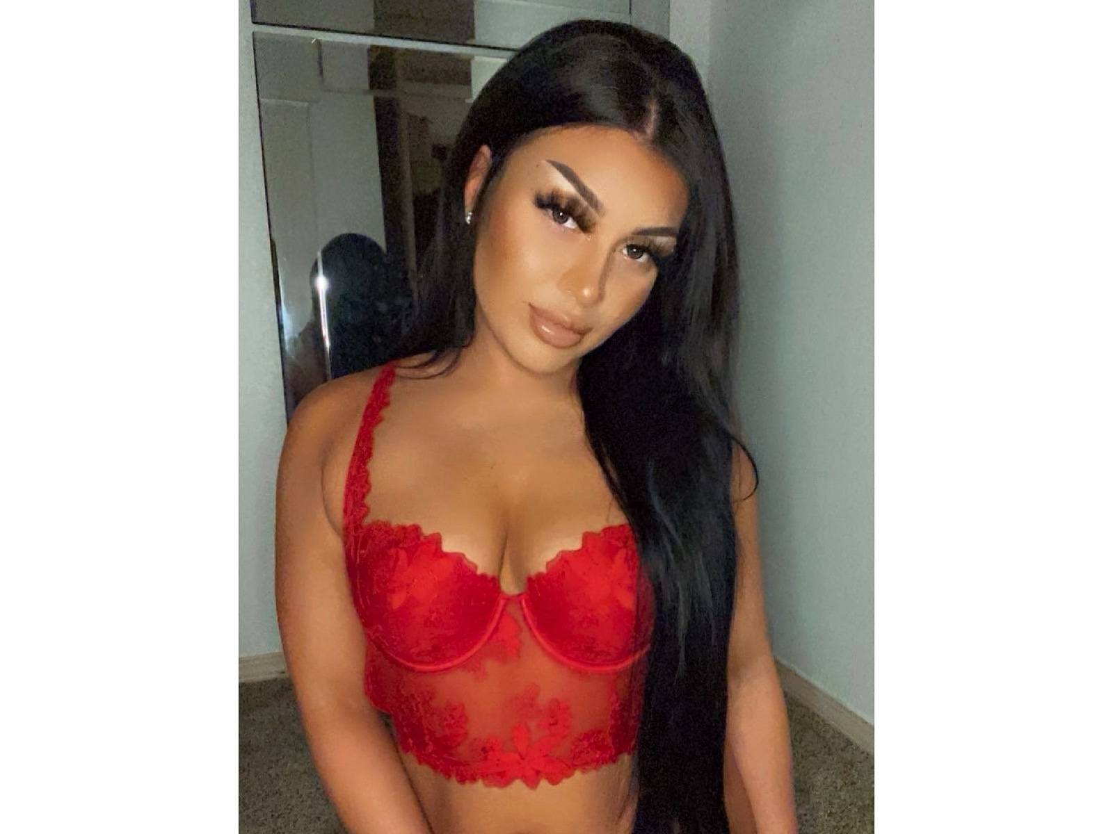 onlyfans Mila profile photo. Mila 8