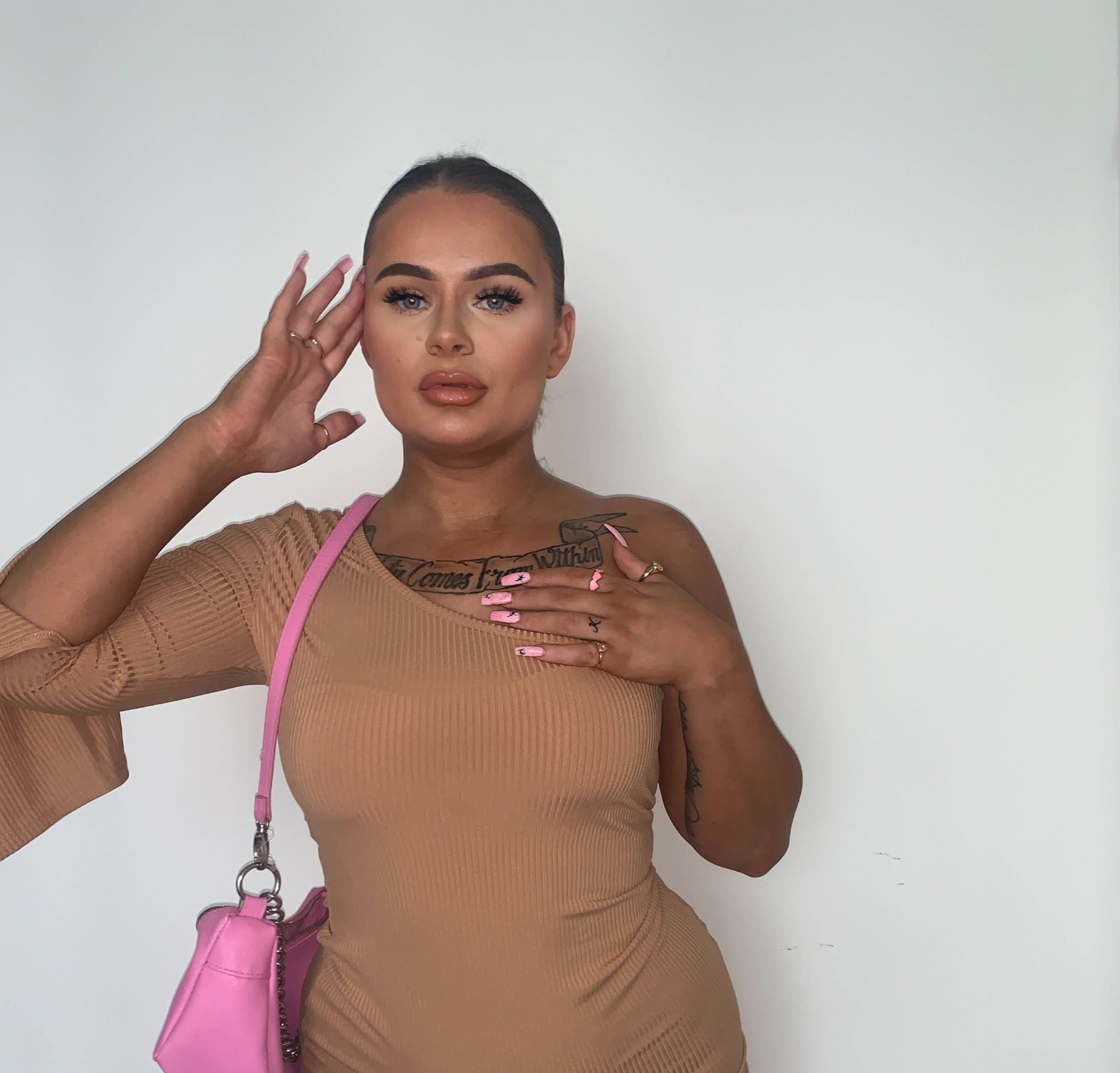 onlyfans April Rozina 👸🏻 profile photo. April Rozina 👸🏻 10