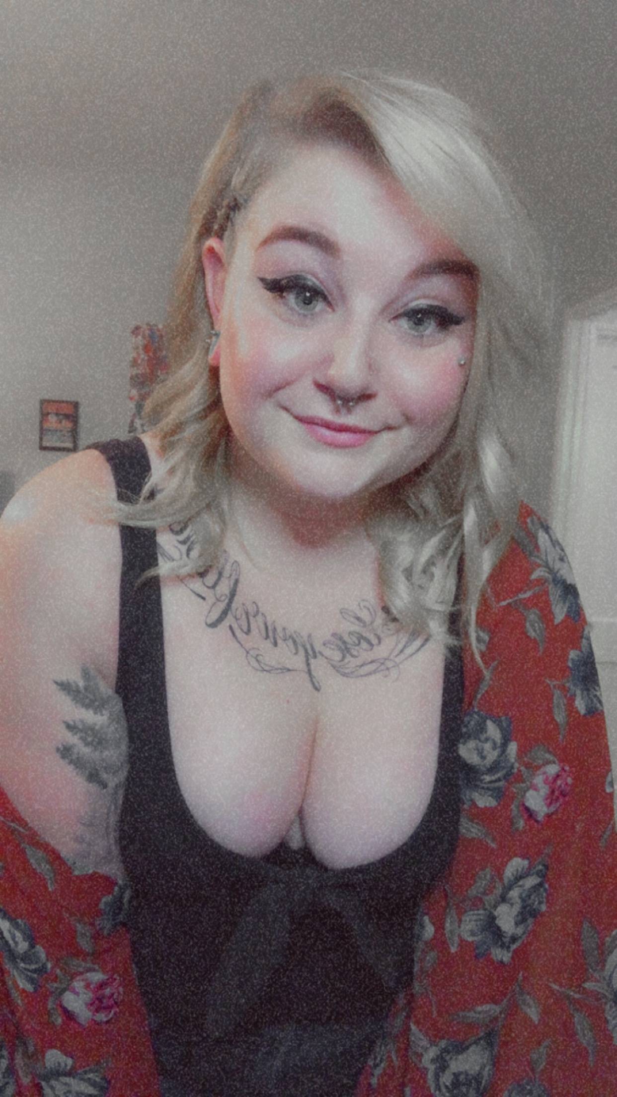 undefined ThatBiBitch profile photo. ThatBiBitch 3