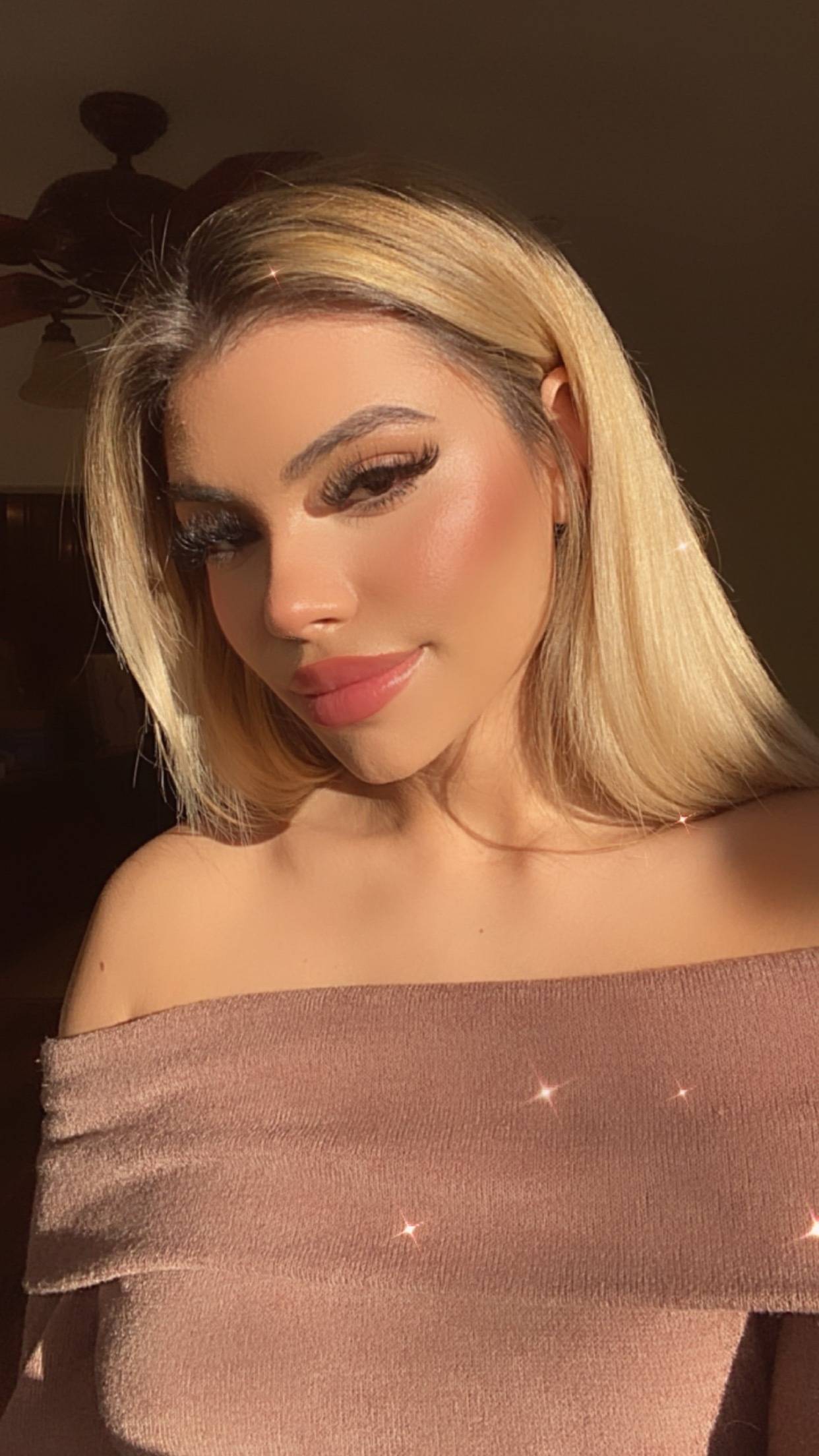 onlyfans Vogue profile photo. Vogue 5