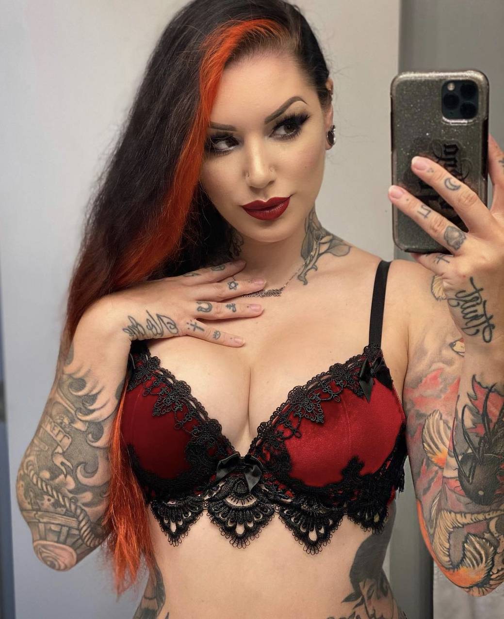 onlyfans Cervena Fox profile photo. Cervena Fox 15
