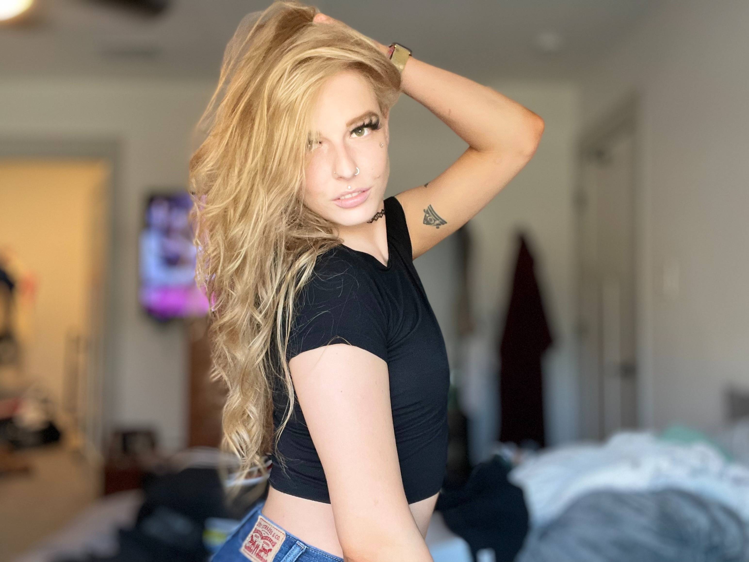 onlyfans EMJ profile photo. EMJ 13